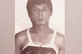 东北悍匪乔四，曾霸占了24位女明星，狠起来了自己也会砍图片