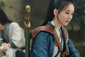 赵丽颖跑步用替身？背影壮实替身已承认，被嘲和学杨颖抠图不敬业图片