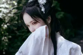 宋朝才女刁难和尚，出对联“面对面吃面”，和尚的下联令才女羞涩图片