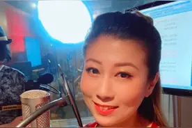 女人间的战争！女歌手夜店遭模特袭击，被对方一脚踢到缝十针图片