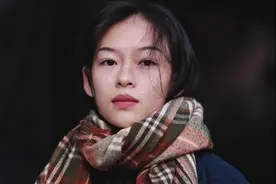章子怡“亲妹”冲上热搜，一夜爆红！网友：这脸不拍电影可惜了图片