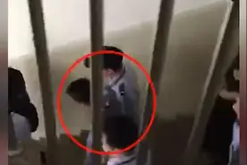 在学校男厕携刀杀死女儿9岁同学 罪犯林建厦被执行死刑视频封面