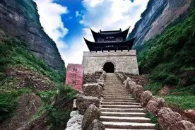 一夫当关，万夫莫开——中国古代十大雄关图片