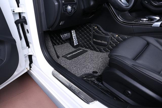 买了新车怎么选择脚垫？教你4个挑选技巧，安全实用又舒适