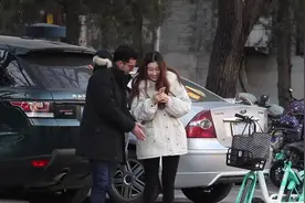老外假装不懂中文  测试北大学生英语水平视频封面