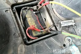 踏板摩托车全车没通电的罪魁祸首是什么造成的？