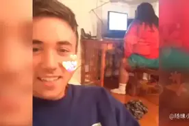 搞笑短视频:来兄弟!借个火，笑的我肚儿痛惨了！视频封面