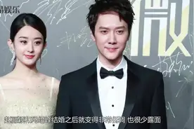 赵丽颖终于复出了，与冯绍峰花式秀恩爱，这狗粮挺新鲜