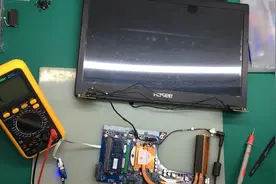 战神K610C暗屏维修哥检修途中偶遇小姐姐”搭讪“，顿时灵感十足视频封面