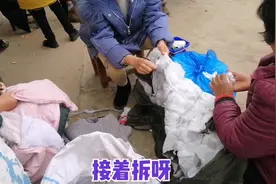 湖北襄阳：几百块的衣服和几十块的衣服，拆开才知道哪个好！视频封面
