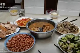 看我家有三条龙，看看三条龙跳的舞好吗？视频封面