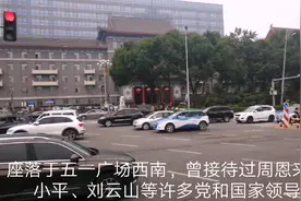 坐上太原免费公交，欣赏南沙河快速路，建设南路，第一街迎泽大街视频封面