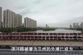 小伙乘坐兰州快速公交BRT，一路风驰电掣，被金城的建设震撼到了