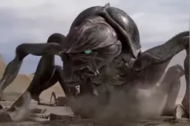 这是一个会喷火的大虫子，人类还真不好对付。视频封面