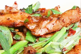 连山回锅肉你吃过吗？费师傅亲自教你连山回锅肉正确做法，收藏了视频封面