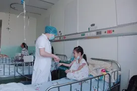 武汉儿童医院最美护士，打针技术值得点赞！视频封面