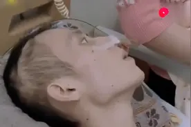 奇迹，植物人爸爸被自己刚出生一个月的婴儿唤醒视频封面