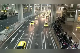 重庆为什么能成为最堵城市称号，实拍重庆交通状况是感觉大不一样视频封面