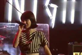 李贞贤重现15年前很火的歌《哇》，全场粉丝沸腾了！视频封面