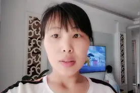 衣服放入滚筒洗衣机里洗  要一直开着水龙头吗，来看看吧