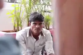 当中国姑娘独自出现在印度街头，看看印度男人们的反应！视频封面
