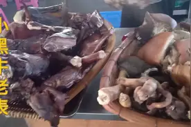 朋友请吃一顿云南文山特色，最出名的狗肉，这个狗肉真的非常好吃视频封面