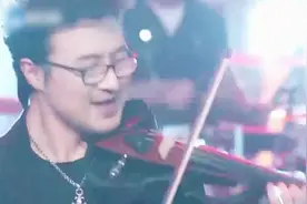 原来汪峰不止会唱歌，小提琴拉的炉火纯青！真是伟大的导师！视频封面