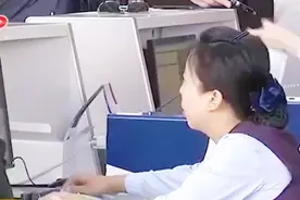 橙色预警！107架航班延误，万名旅客出行受恶劣天气影响视频封面