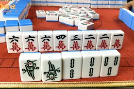 小姐姐不仅长得漂亮，运气技术都非常好，这样玩麻将才有意思