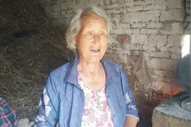农村75岁老人现在一年能拿多少养老金？老人说出数字，听完别吃惊视频封面