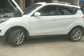 2019年买的新车，减震包已经开始生锈，4S店的处理方法如此简单视频封面