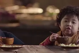 师傅，饭菜太差了，我们出去吃吧，大师兄，好的，那我们到门口吃