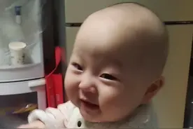 下午，9个月大的女儿吃香蕉（后半部分）视频封面