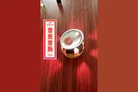 迷你厨房:喵头教你煎香肠。视频封面