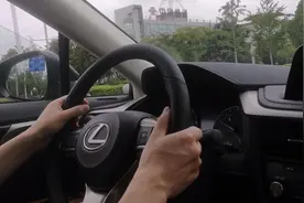 小伙将雷克萨斯RX对比了奥迪q5l宝马x3和奔驰glc，最终做了选择视频封面