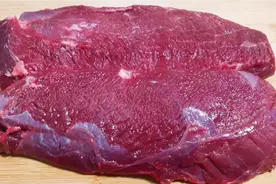 炒牛肉时，切记不要绰水和直接下锅炒，教你正确方法，肉不硬不柴