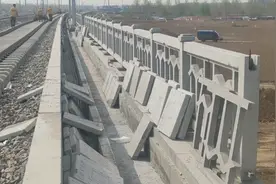 铁路工程施工-附属结构，预制构件护栏杆现场的拼装工艺视频封面