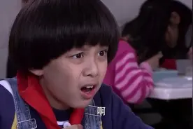 妈妈陶采薇做饭太好吃，姜小强带去学校分给同学吃，没想帮了妈妈视频封面