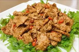 孜然肉片怎么做？大亮教你一招，简单美味，比烧烤味道还好视频封面