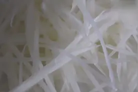 如何切土豆丝？厨房小白也可以切出细细的土豆丝，快来试试吧视频封面