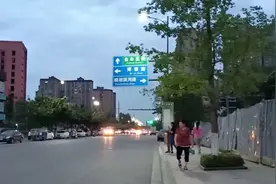 成都金丰高架桥是什么原因造成如此拥堵？用三个字形容堵!堵!堵!视频封面