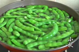 家里豆角吃不完，这样存起来，不腌不晒，开水一烫，放一年没问题