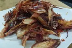 买回来的野生洋合，处理后简单的两三种调料，拌好香下饭