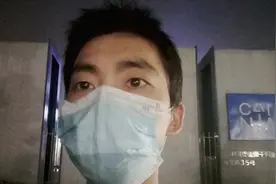 小陈在重庆邮政做临时工，看看凌晨下班，吃饭就像战场一样视频封面