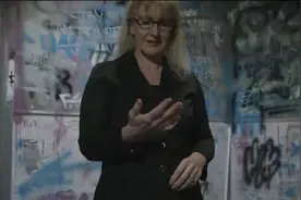 女子感染病毒，手臂出现很多小孔，密集恐惧症不要看哦