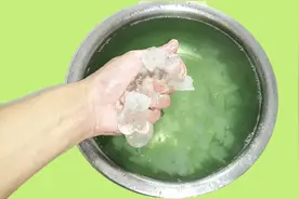 碎碎冰的制作方法，不用胶水，也能做成冰块泥，无硼砂