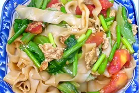 河南特色炒烩面，色香味俱全，好吃又扛饿，做法简单，一看就会。