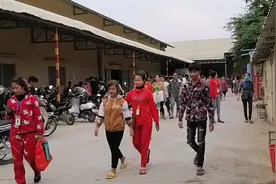 柬埔寨金边，帮流浪乞讨的中国大姐找个工作，尽量帮一帮同胞视频封面