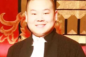 岳云鹏两个女儿正面照曝光，7岁大女儿简直和岳云鹏复制粘贴视频封面
