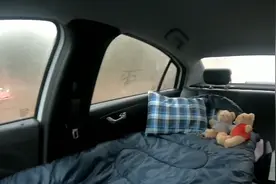 第一次睡在车上，很舒服也睡得很好，难怪自驾游的人精神那么好
